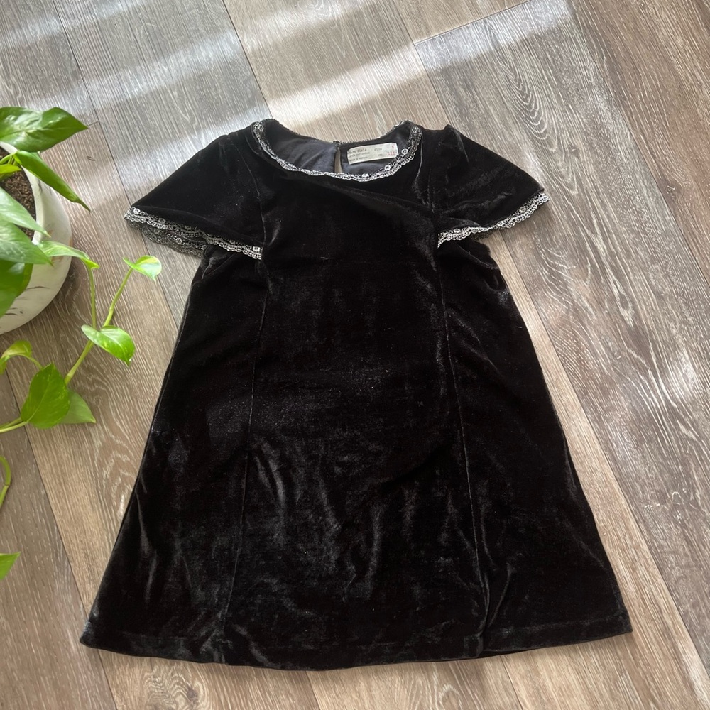 ZARA Girls 6 Black Velvet Grey Lace Trim Dress